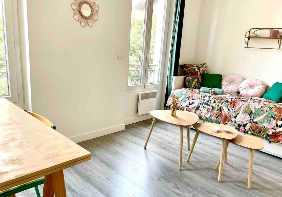 Charming Bright Sunny Studio Near Canal St Martin París Exterior foto